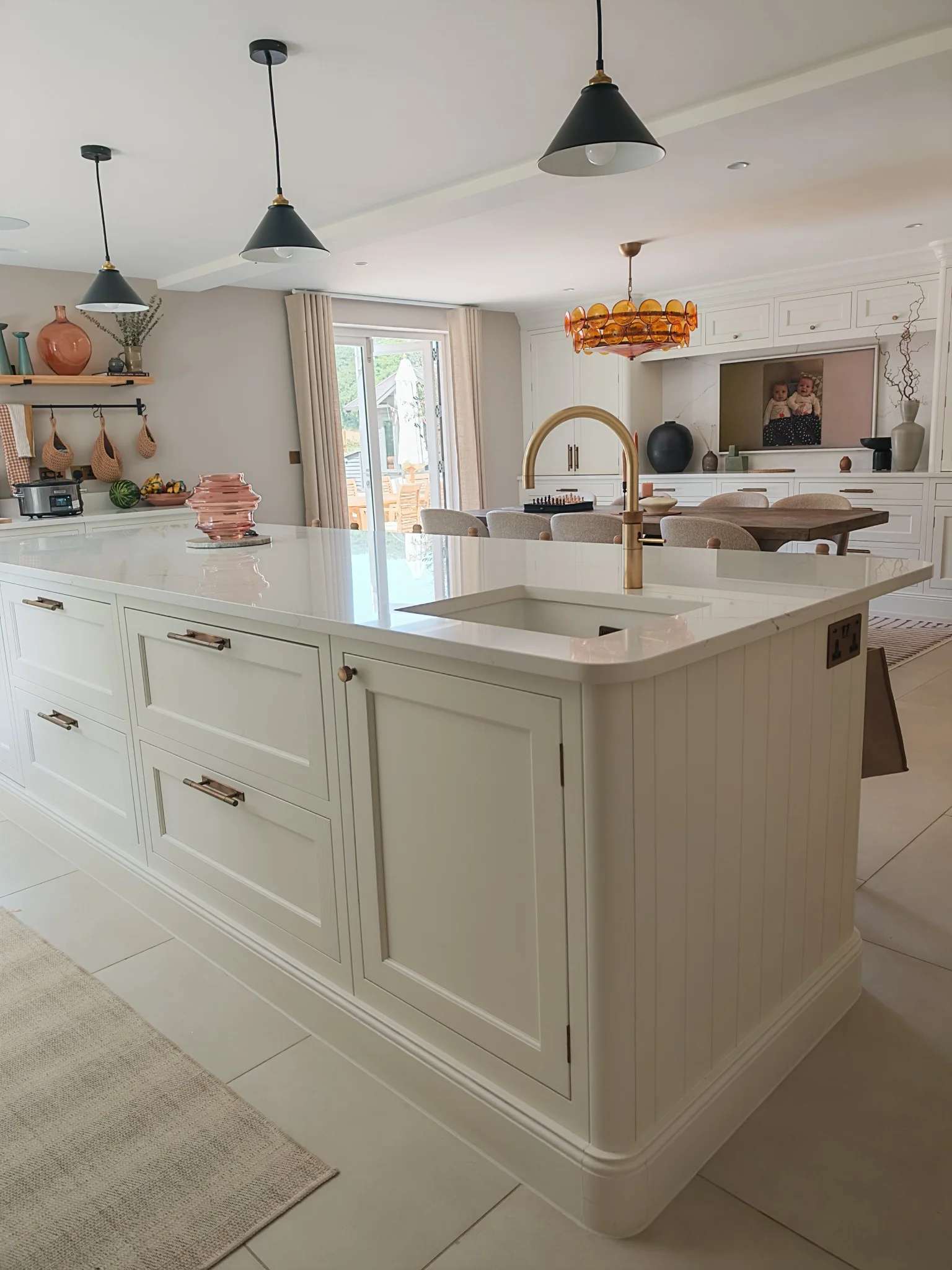 Large bright luxury kitchen professionally cleaned by TipTop